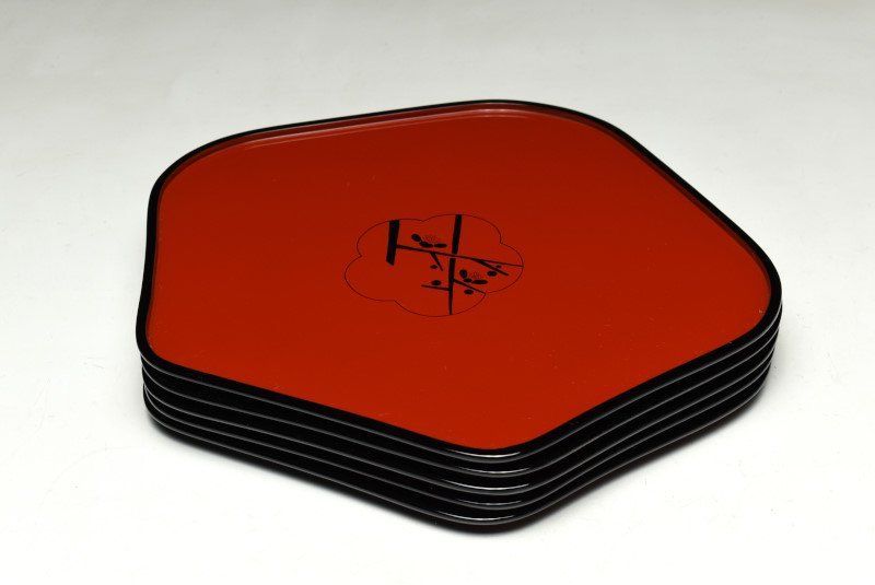 蔵A2435a 輪島塗 龍作 梅型点心盆 敷膳 共箱 五客