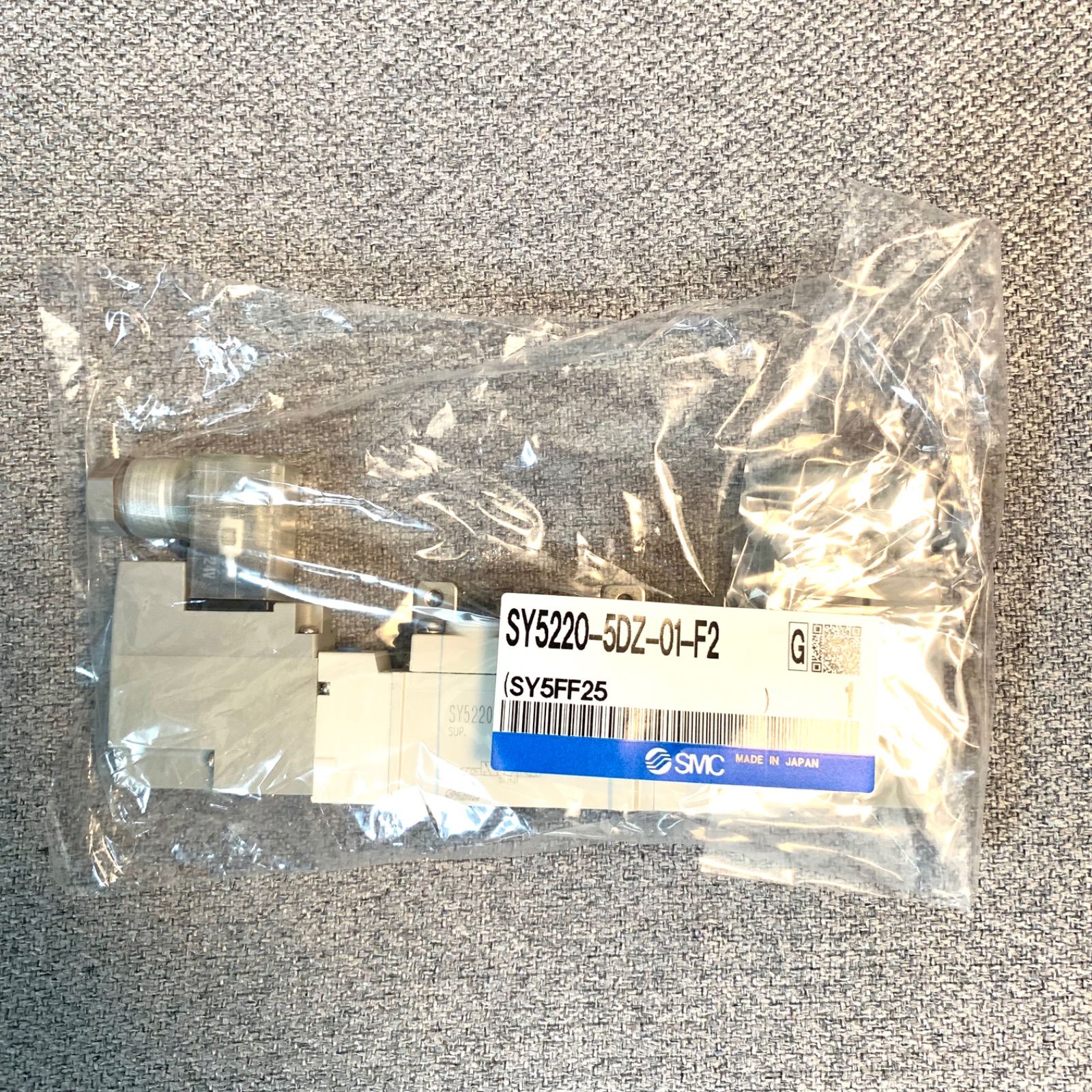 【新品未使用】SMC 5ポートソレノイドバルブ　SY5220-5DZ-01-F2