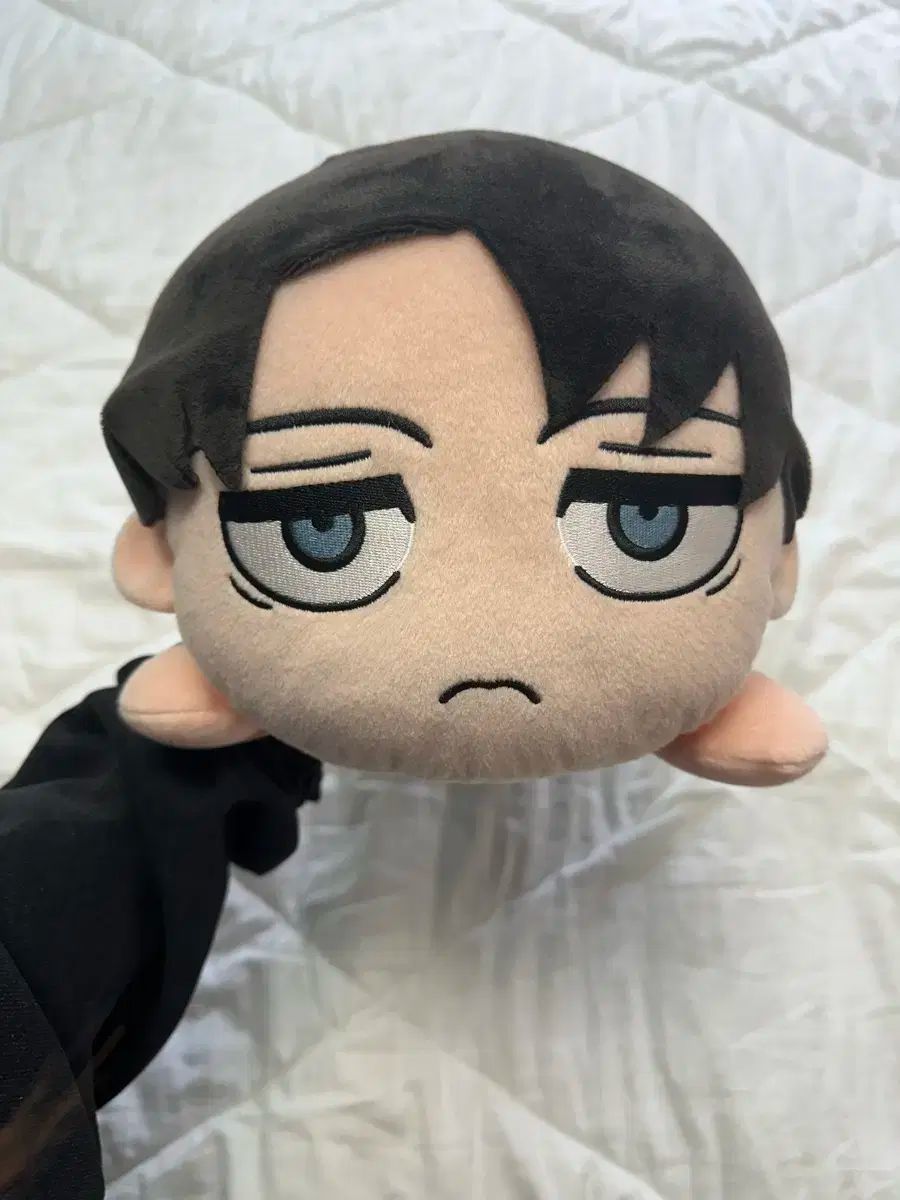 進撃の リヴァイ 寝そべり ぬいぐるみ 人形