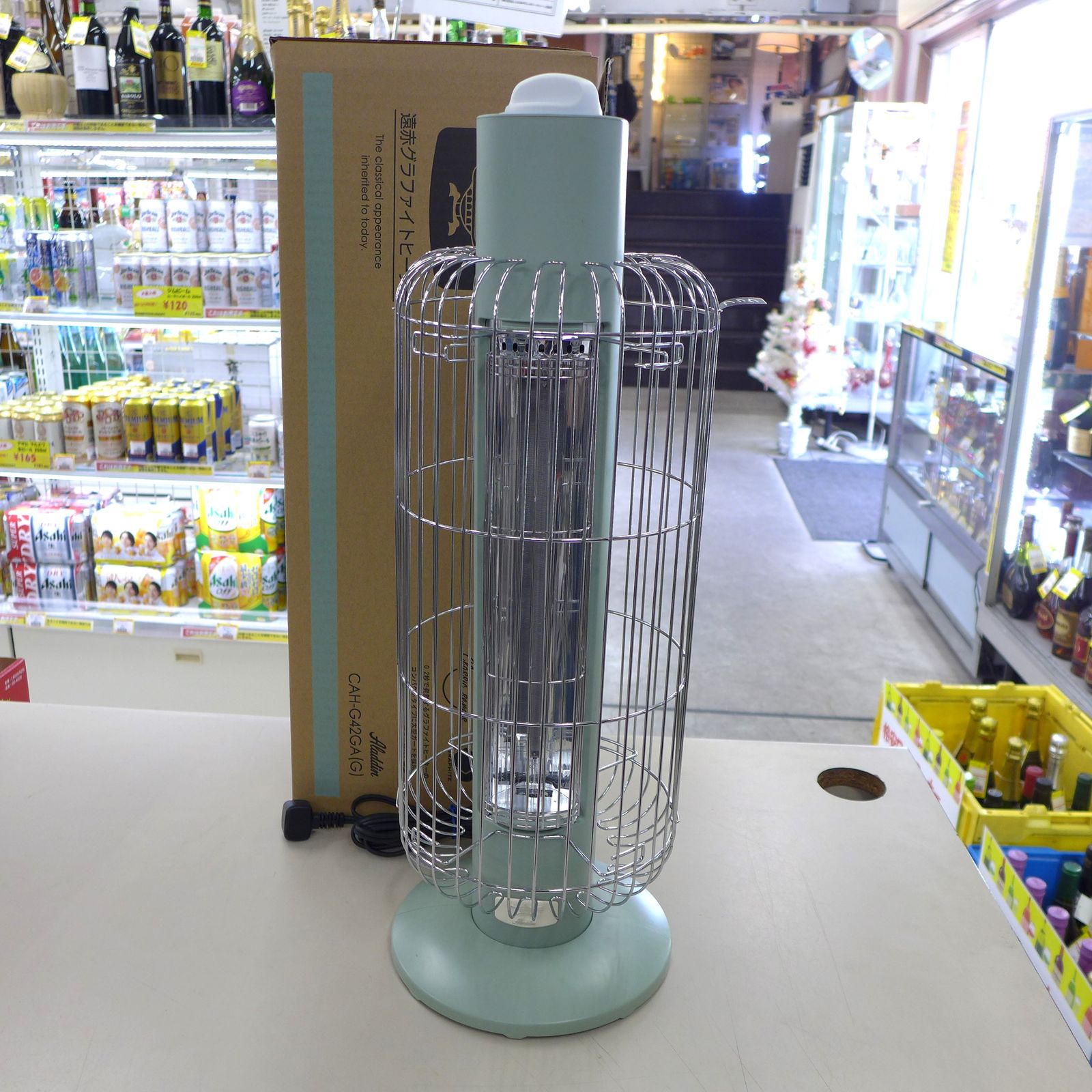 ほぼ未使用 オンライン Aladdin 遠赤外線グラファイトヒーター CAH