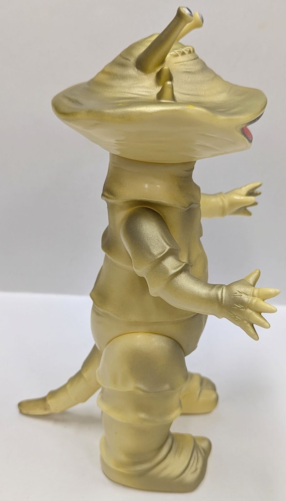 B-CLUB 復刻版怪獣シリーズ ブルマァク カネゴン 金スプレー クリーム成型 B-CLUB 復刻版怪獣シリーズ ブルマァク カネゴン 金スプレー