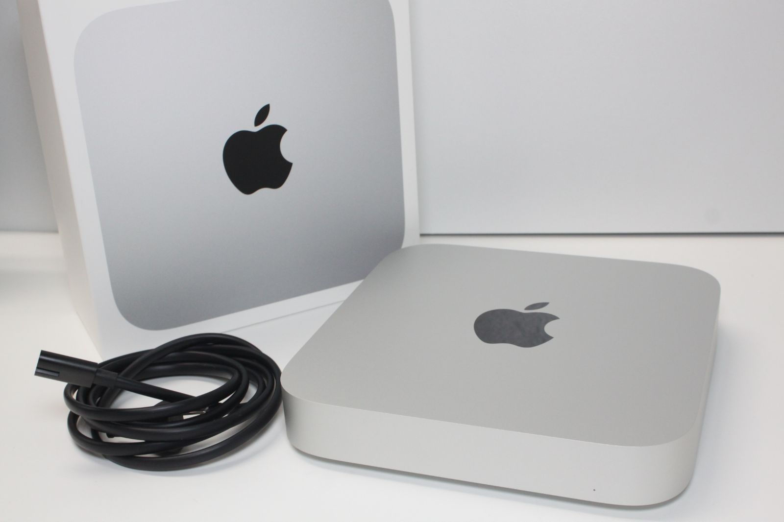Mac mini 2020 m1 8gb 256gb 純正マウスキーボード付 Mac mini 2020 m1 8gb 256gb 純正マウスキーボード付 【公式通販】
