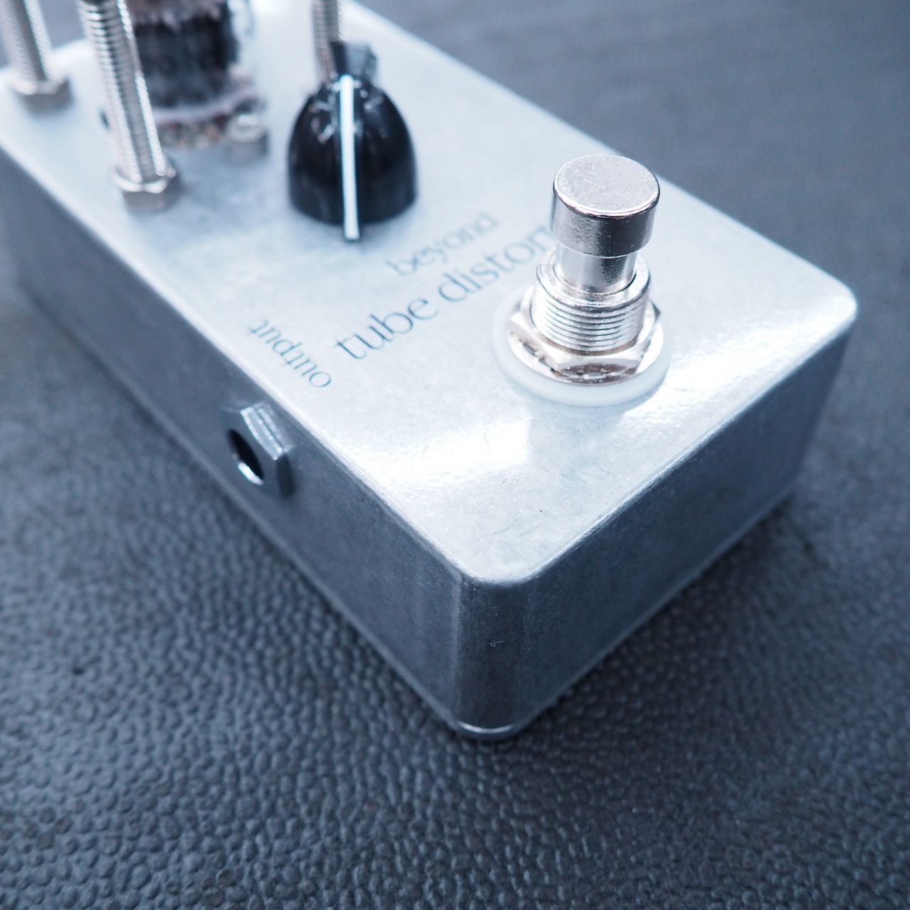 新品未使用］beyond / beyond tube distortion beyond tube distortion