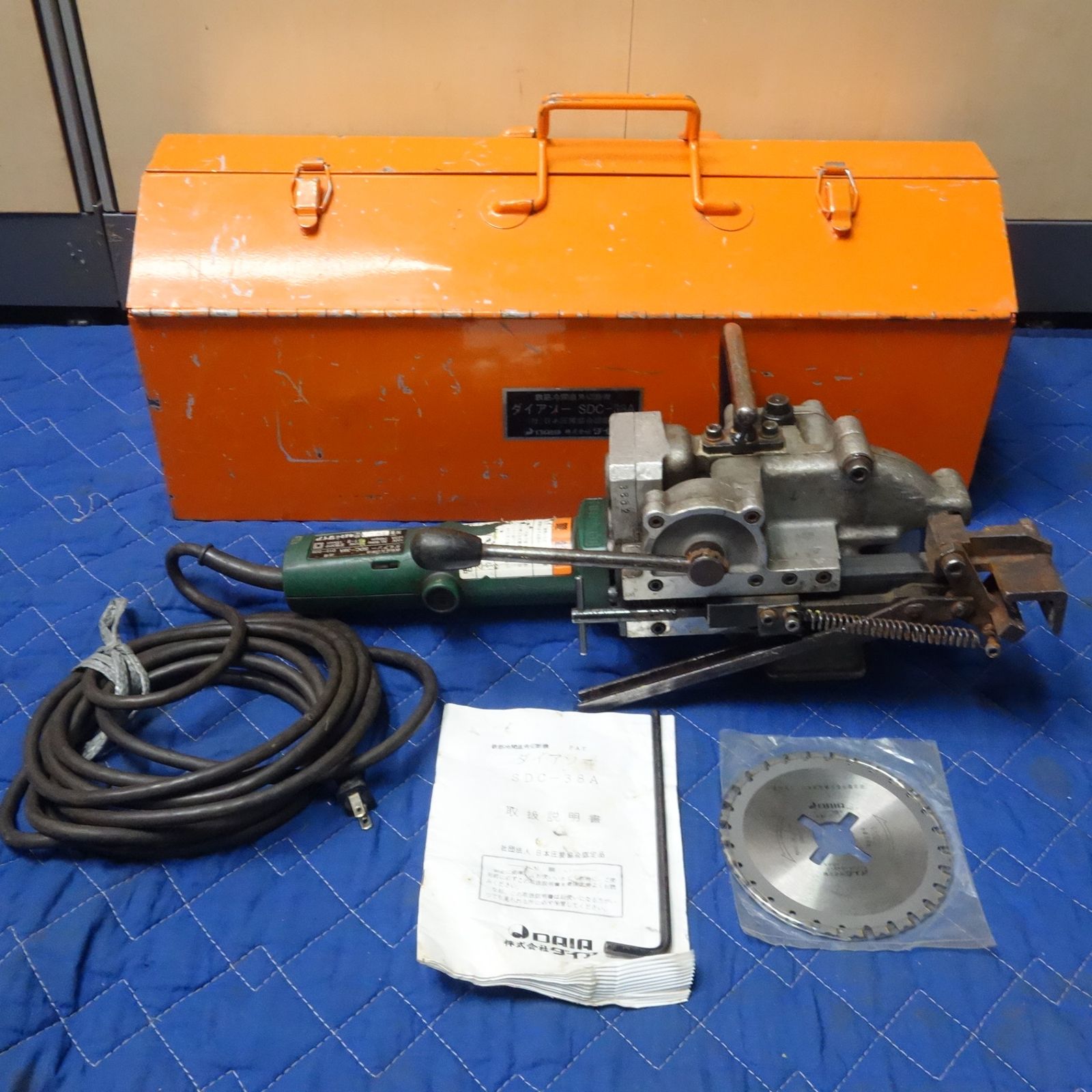 送料無料] 付属品付き☆ダイア 鉄筋 直角 切断機 ダイアソー 100V SDC