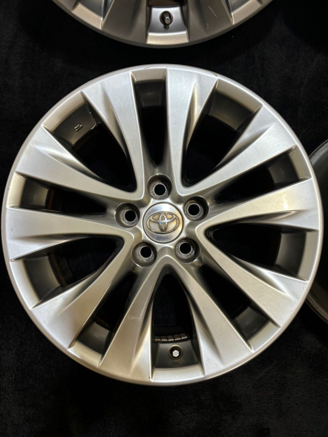20ヴェルファイア アルファード 純正アルミ18インチ7.5＋53，114 5穴ガンメタ系ポリッシュ クラウンなど流用も、純正ホイールナット付き トヨタ 20 アルファード ヴェルファイア 純正 18in 7.5J +45 PCD114.3