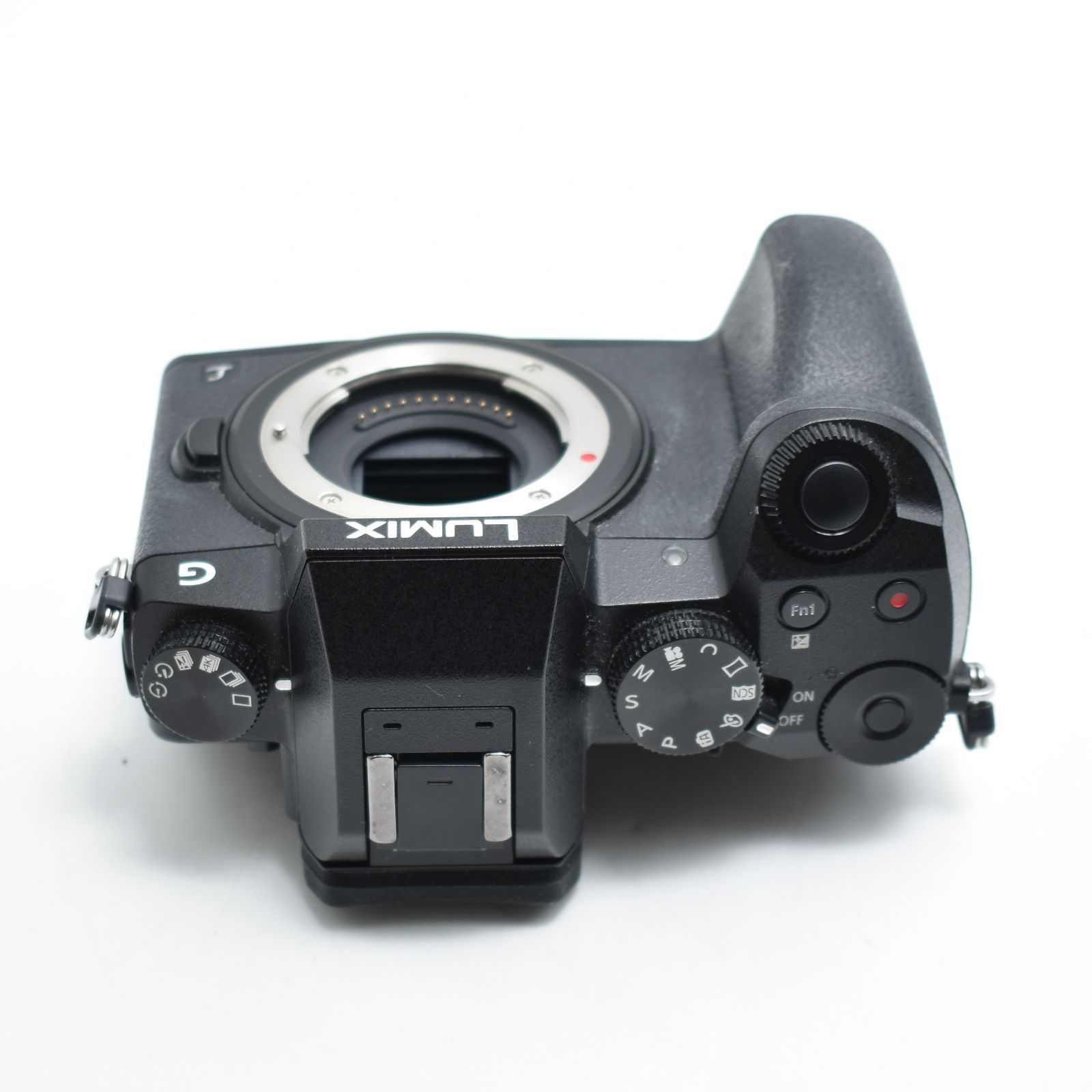 Nikon　ミラーレスカメラ 1 V3 ※レンズ・プロテクター付き Nikon ミラーレスカメラ 1 V3 ※レンズ・プロテクター付き 一眼レフ