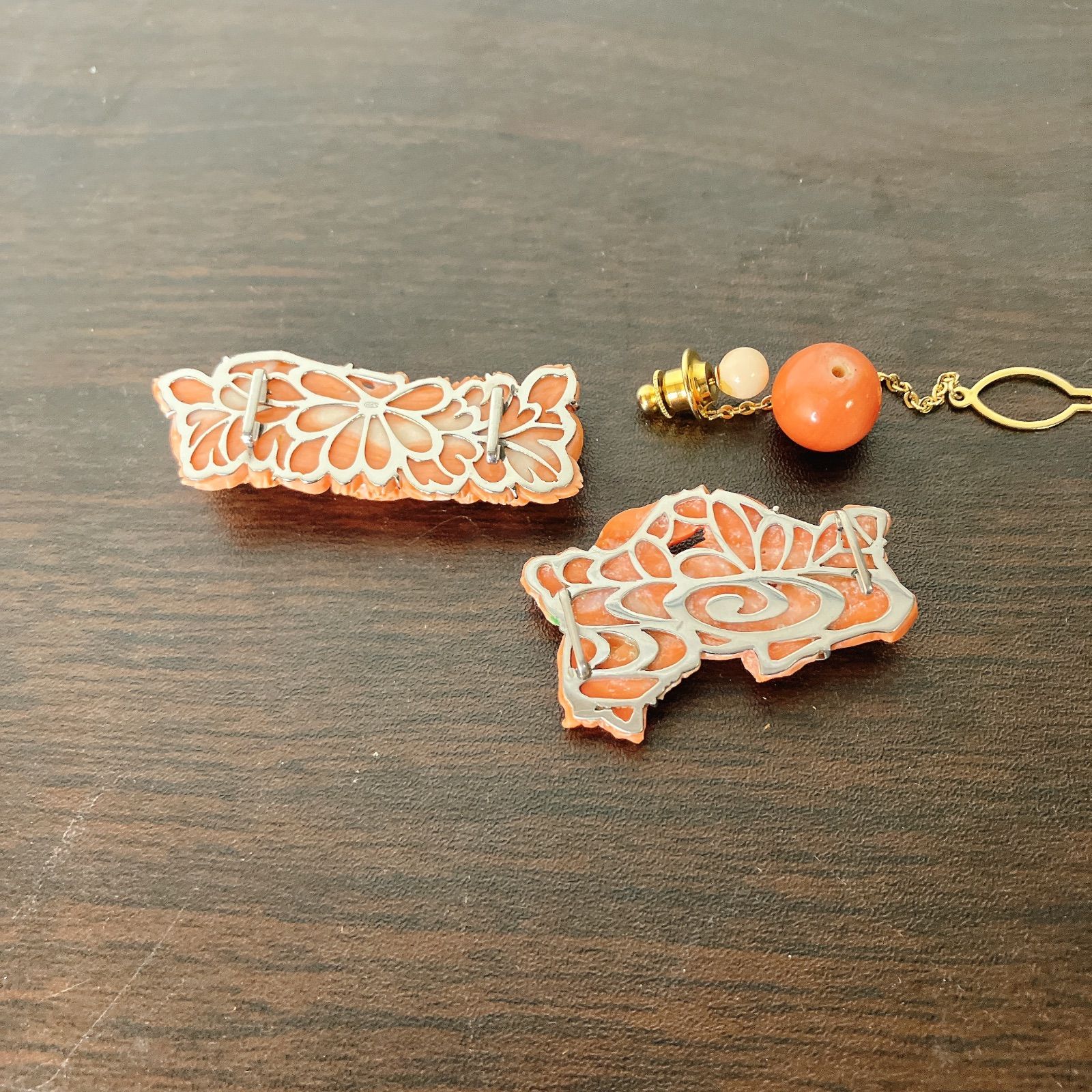 天然珊瑚 帯留め 彫刻金魚 花彫 4点セット 和装小物 アクセサリーパーツ