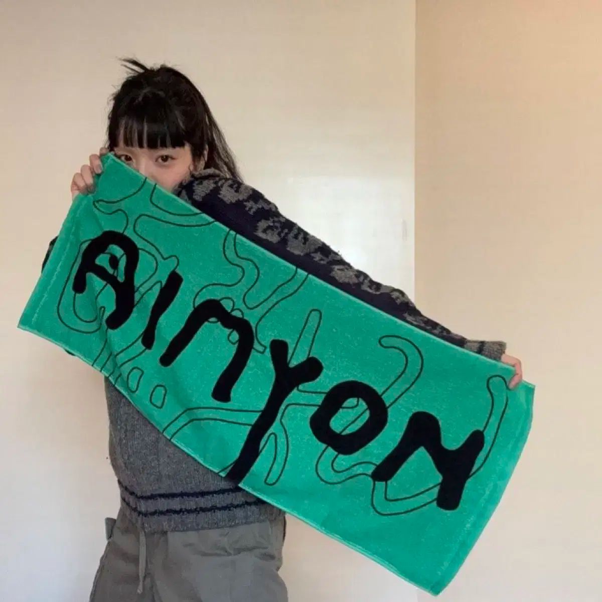 あいみょん ドルフィンアパートメンツ タオル スローガン