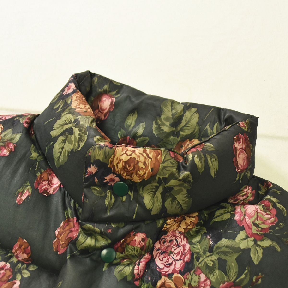 90s NAF NAF Flower Down Vest 【90s】NAF NAF 花柄 フラワー
