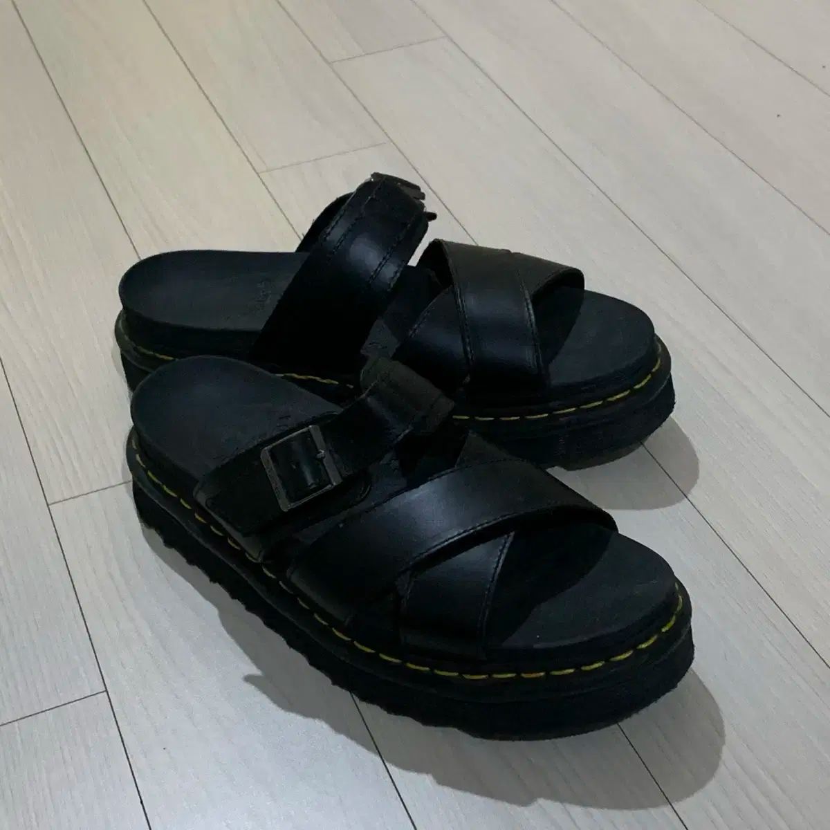 DR. MARTENS ドクターマーチン ライカー eu43 サイズ
