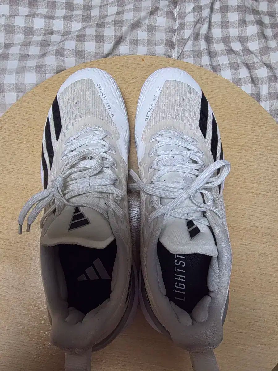 adidas アディダス