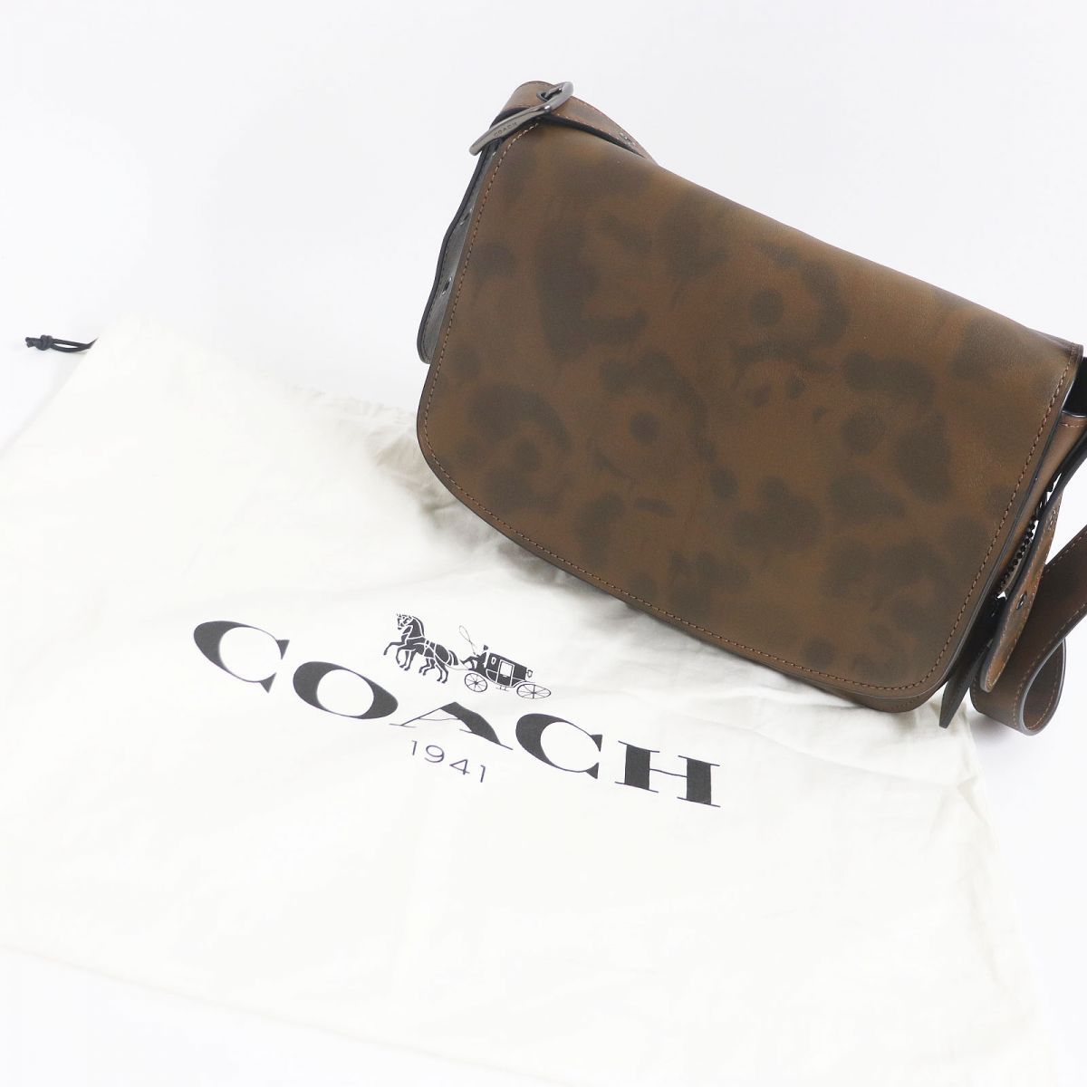 美品□COACH/コーチ 25593 ワイルドビーストプリント ロゴチャーム付き