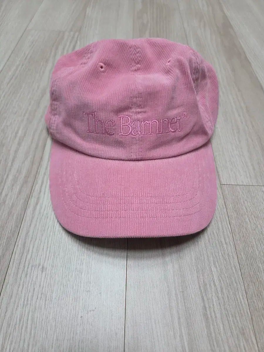 ピンク