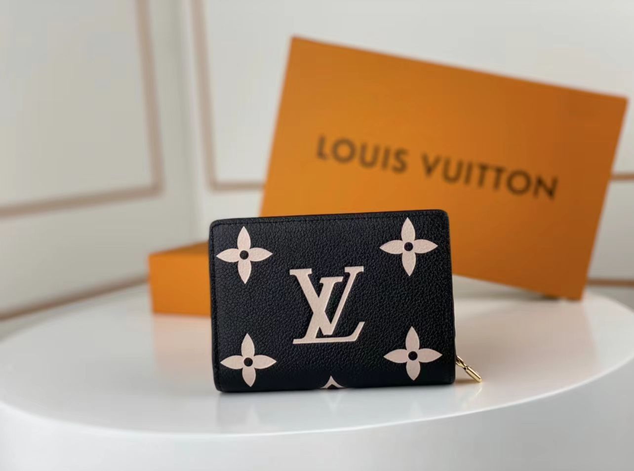 美品 Louis Vuitton ルイヴィトン 二つ折り財布^