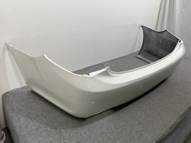 クラウン 200系 GRS200 GRS201 GRS202 GRS203 GRS204 GWS204 純正 リア バンパー 52159-30381 ホワイトパールクリスタルシャイン 144479