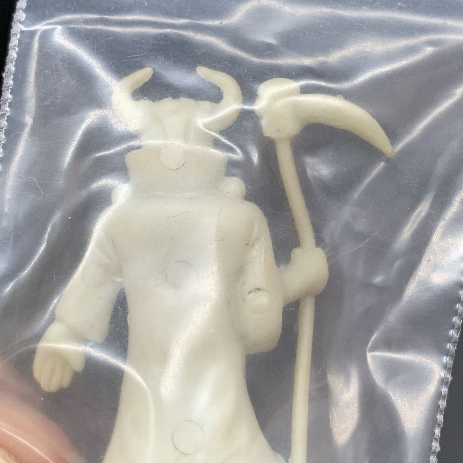 M305 ネクロスの要塞 消しゴム 24個 まとめ売り 食玩 フィギュア