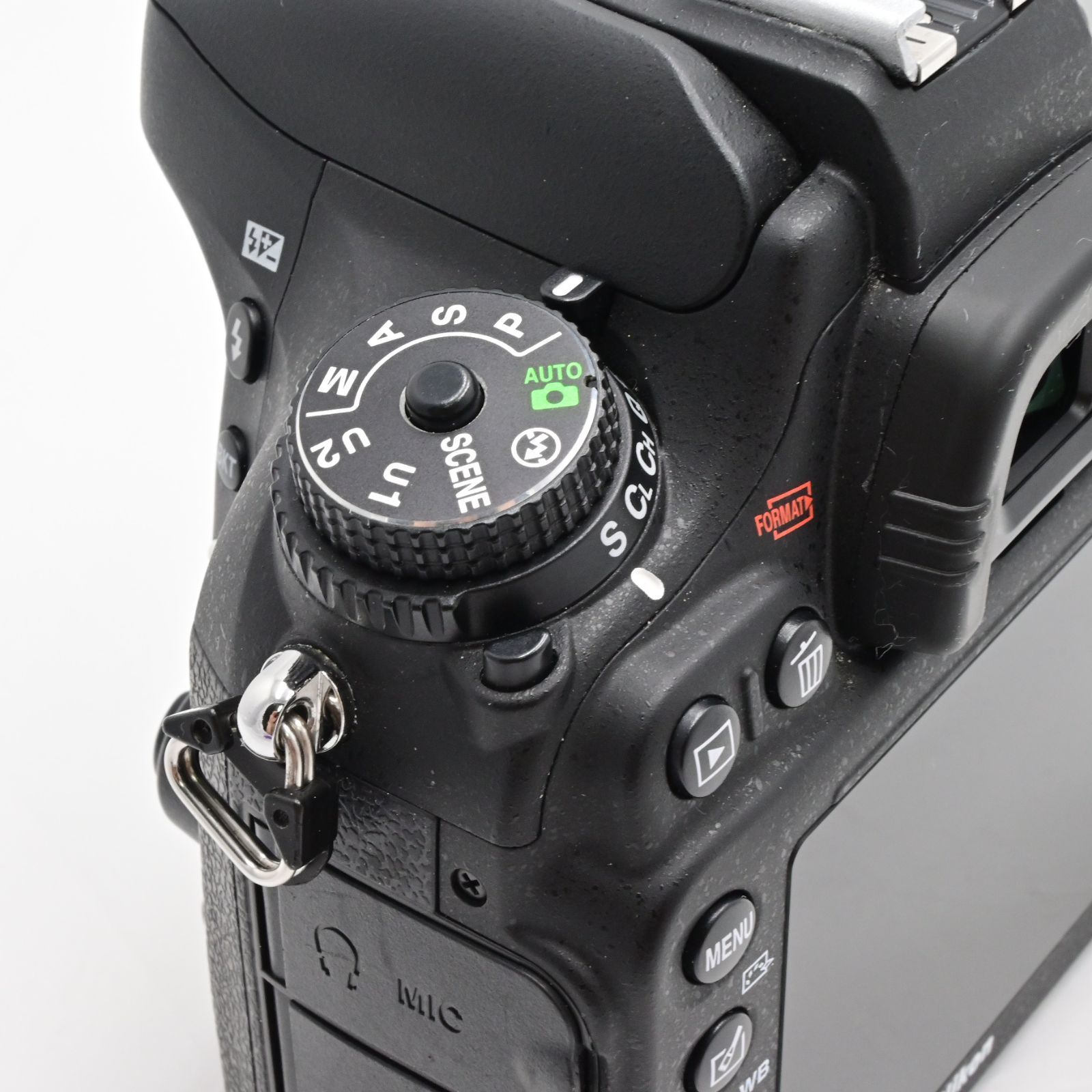 シャッター回数『5900』ニコン Nikon デジタル一眼レフカメラ D610 