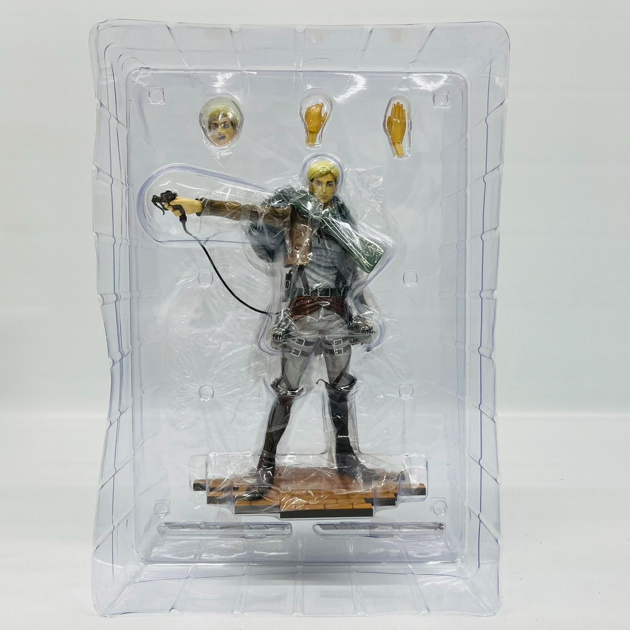 BRAVE-ACT 進撃の巨人 エルヴィン・スミス 1/8 スケール