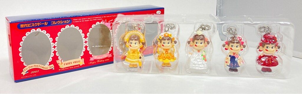 ぺこちゃん　ミニチュアビスクドールキーホルダーセット　不二家　新品　美品 不二家 ペコちゃん/ミニチュアビスクドールコレクション 歴代