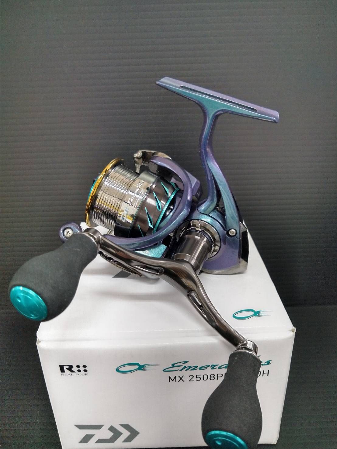 シマノ 20ツインパワー C2000SHG 【超美品】ハンドルノブ、スタンド