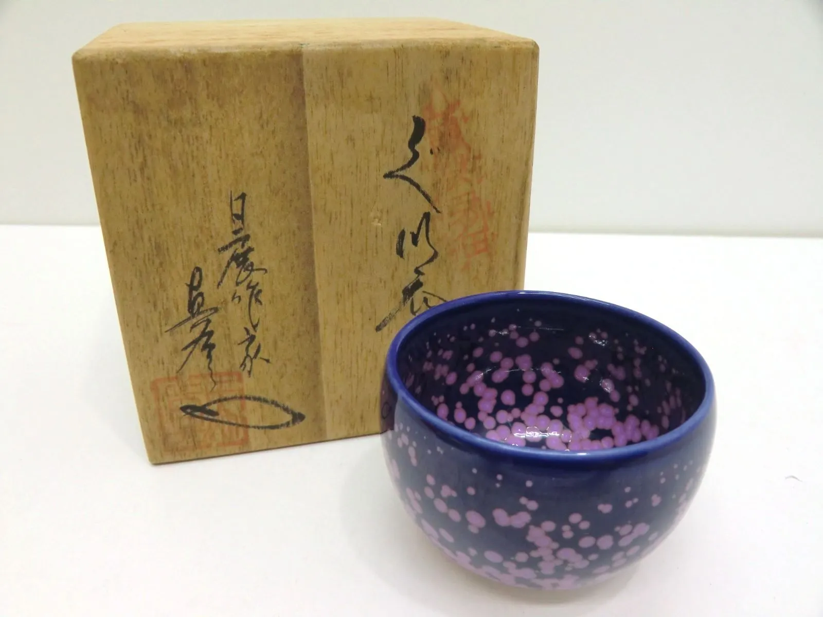 3JWjbCiXXxBRJ5yaGQ8QDm.jpg@webp