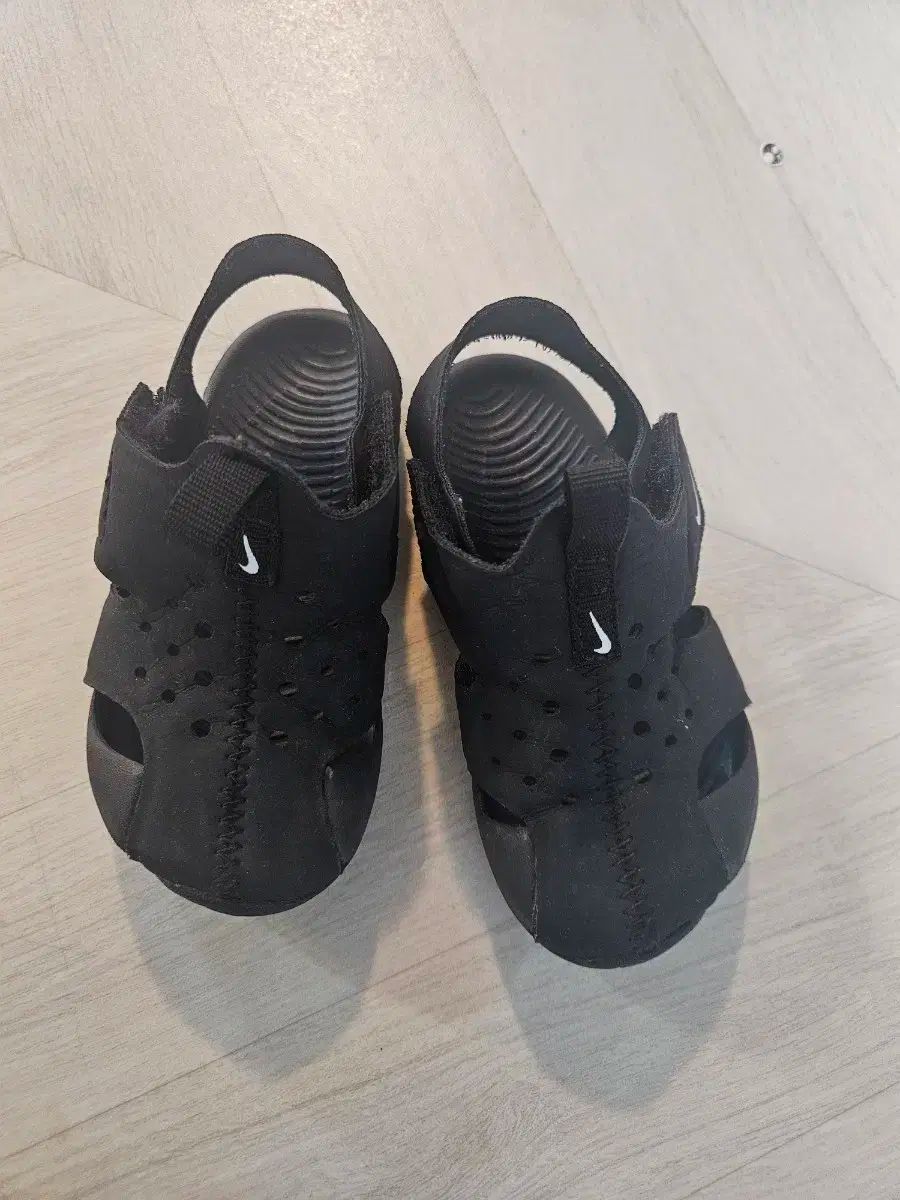 ナイキサンダル 130