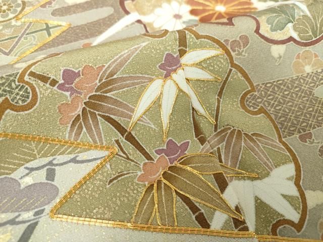 豪華色留袖 駒刺繍