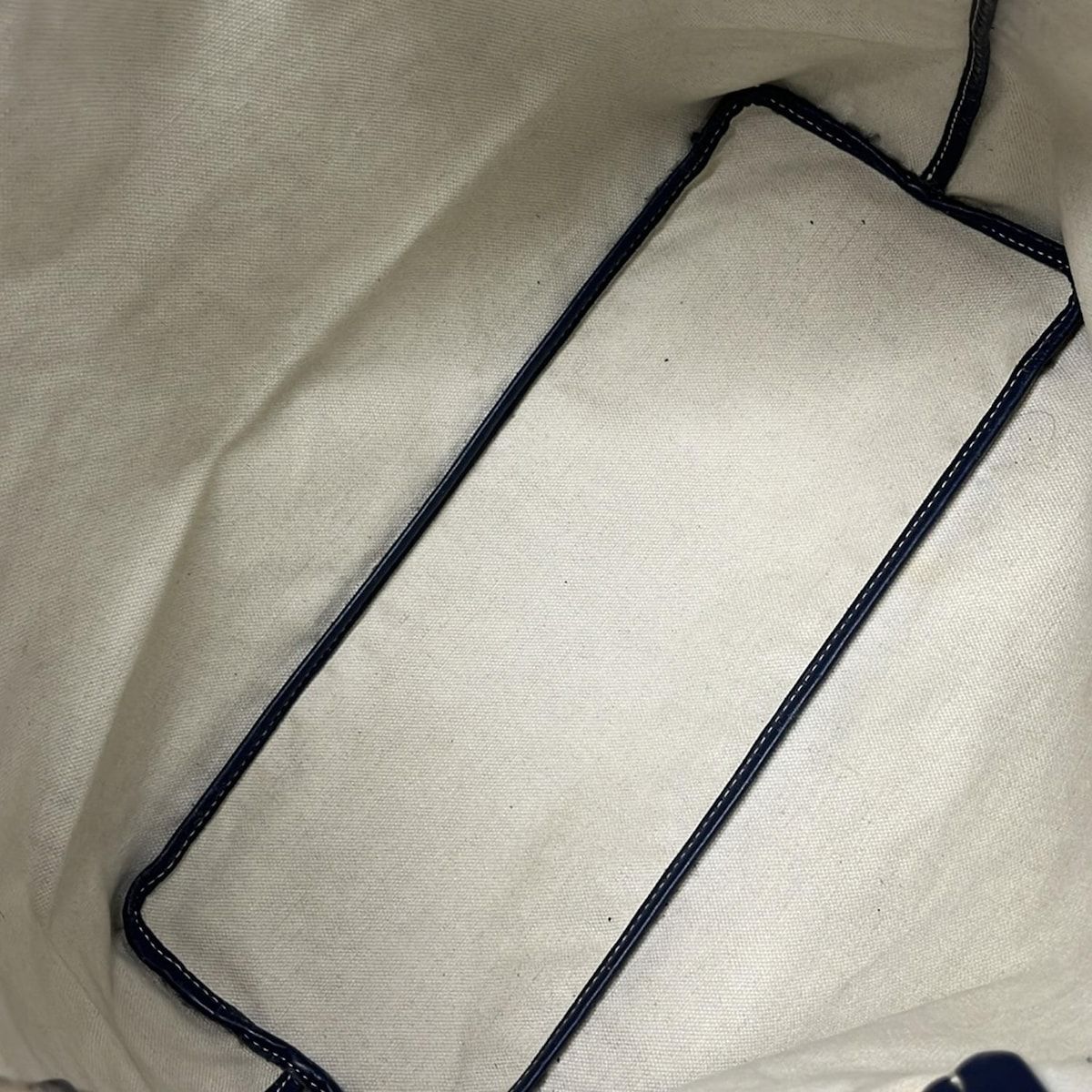 ゴヤール