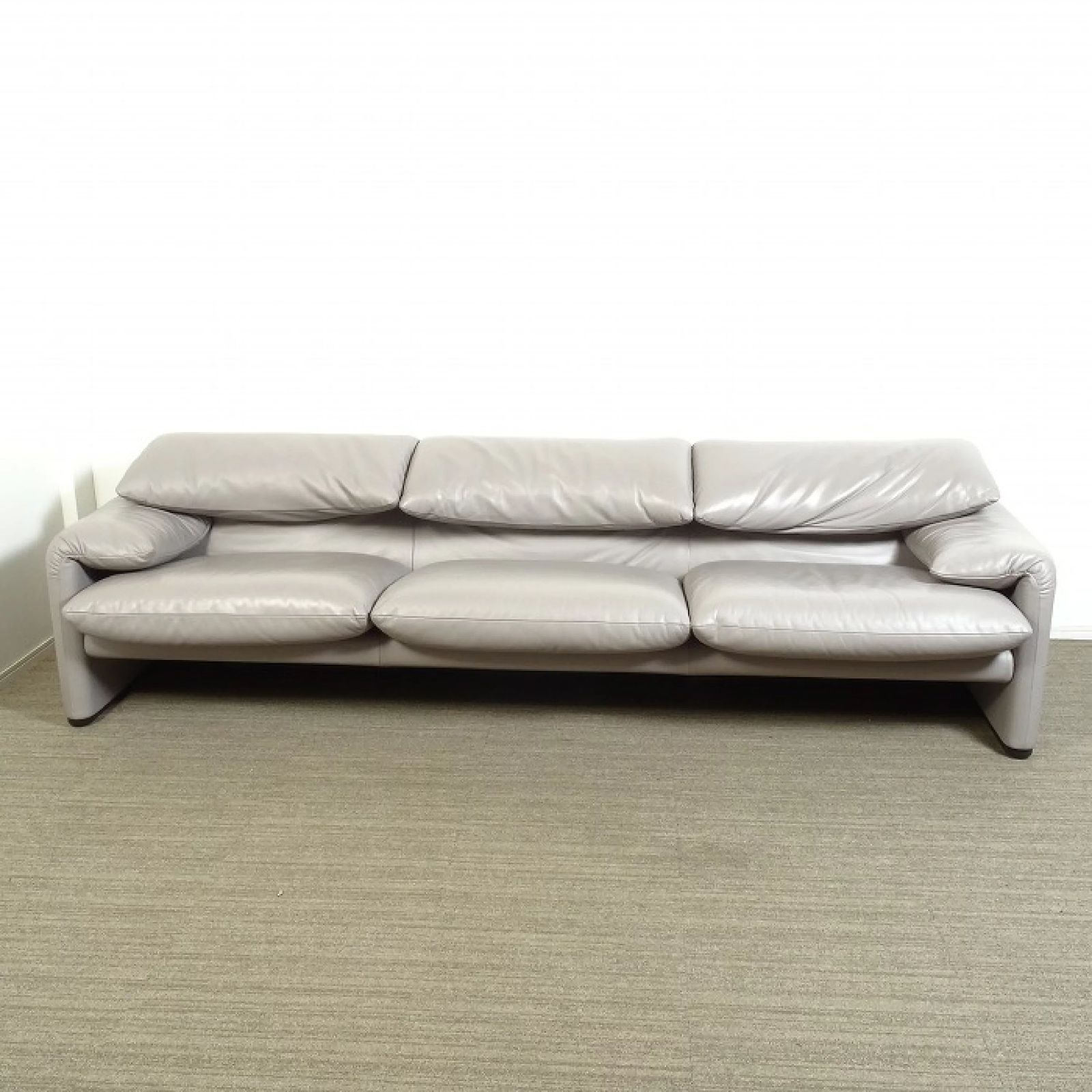 ◾︎SELUNO◾︎ 【短期展示超美品】 Cassina カッシーナ 675
