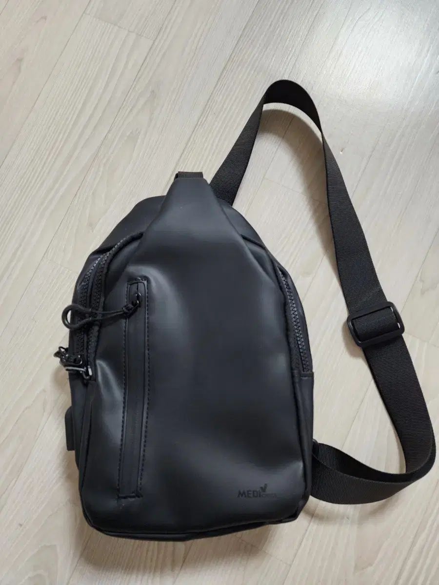(新品) メディチェック スリングバッグ 販売