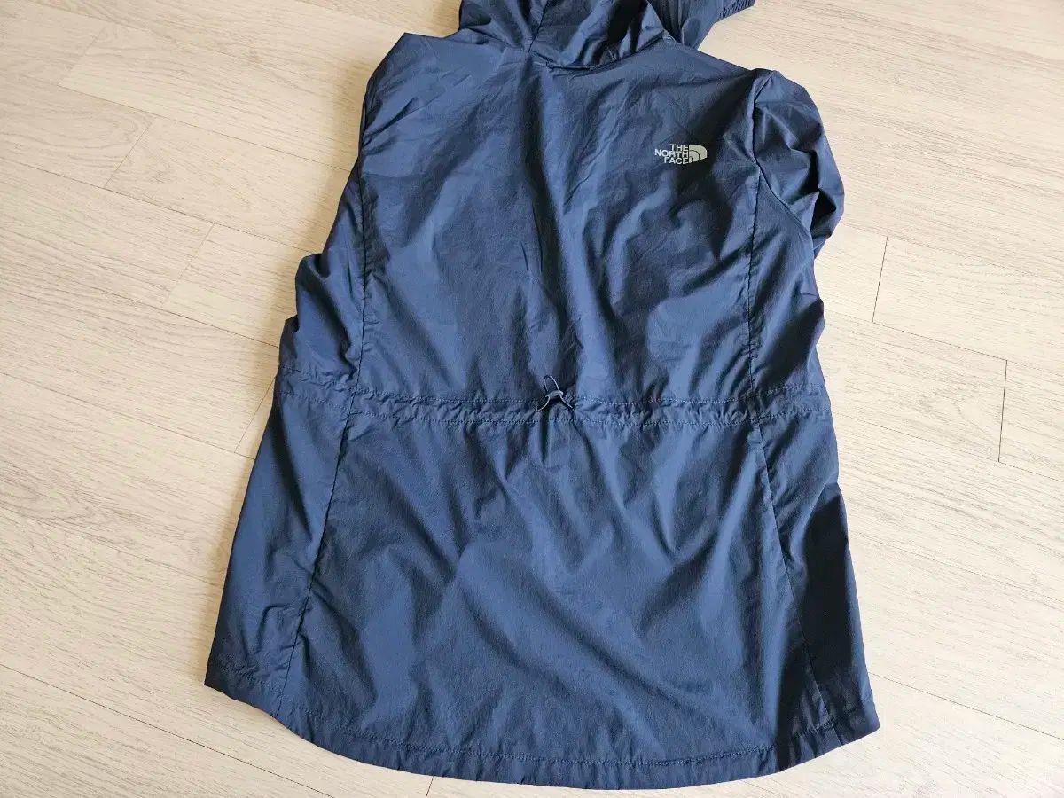 THE NORTH FACE ザノースフェイス 白ラベル レディース ウィンドブレーカー アウター GULLKHAN_COM