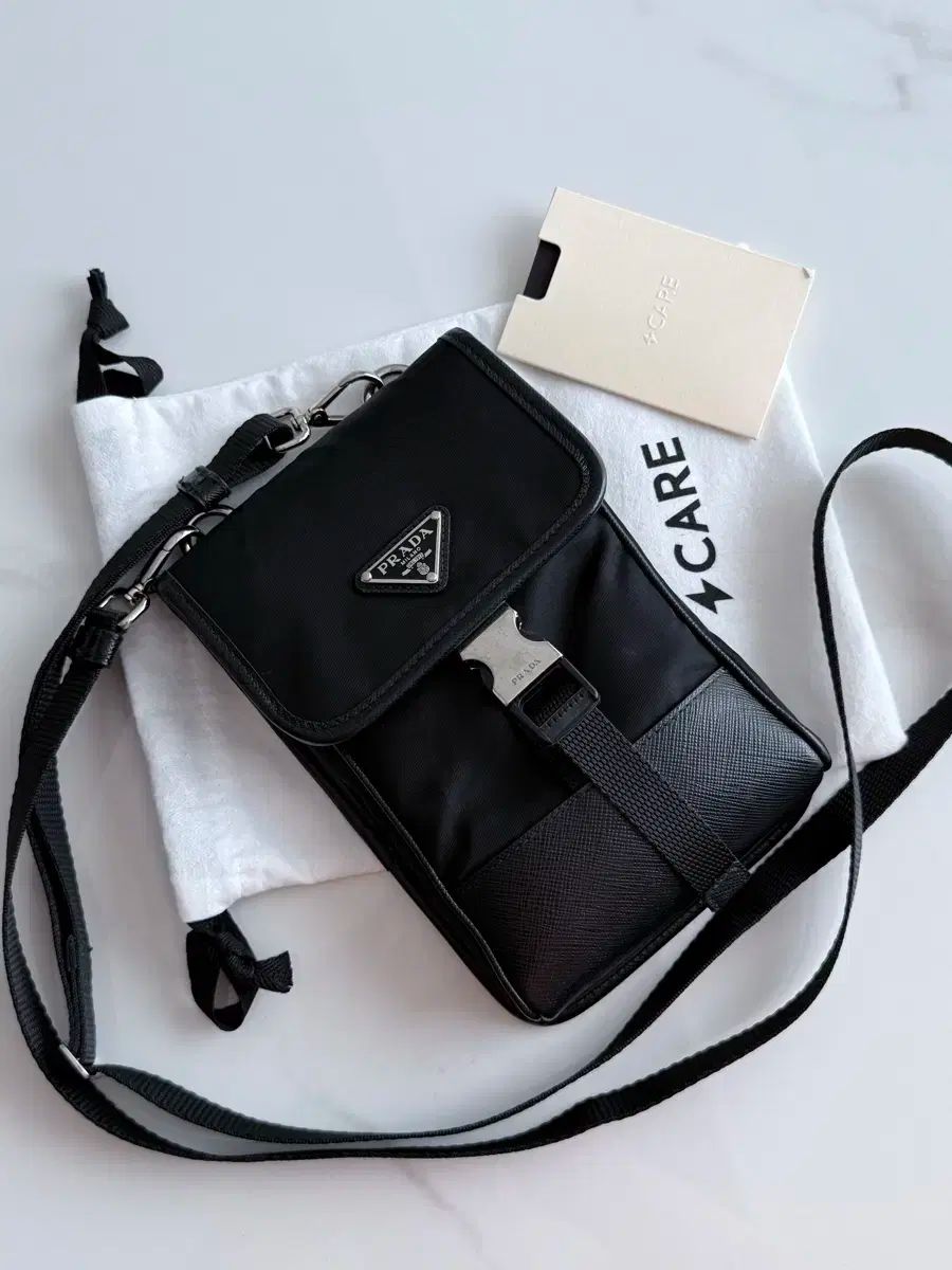 バンドル完了 プラダ Re-Nylon サフィアーノ スマホポーチ クロスバッグ