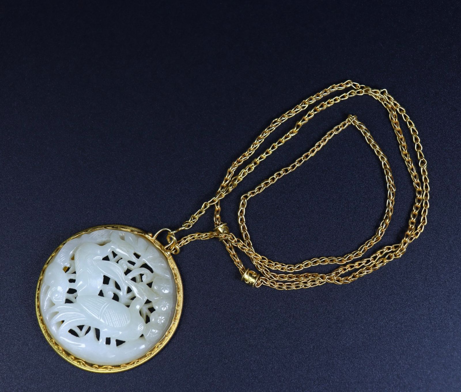 和田玉細密彫 羊脂玉