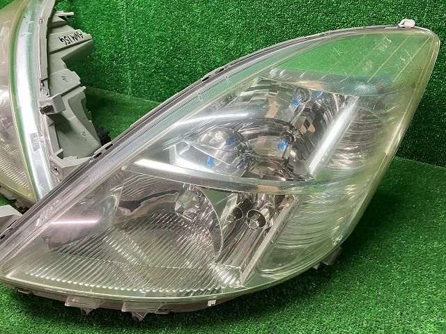 トヨタ ANM10/15 アイシス 前期 ヘッドライト 左右 ハロゲン 44-60 W