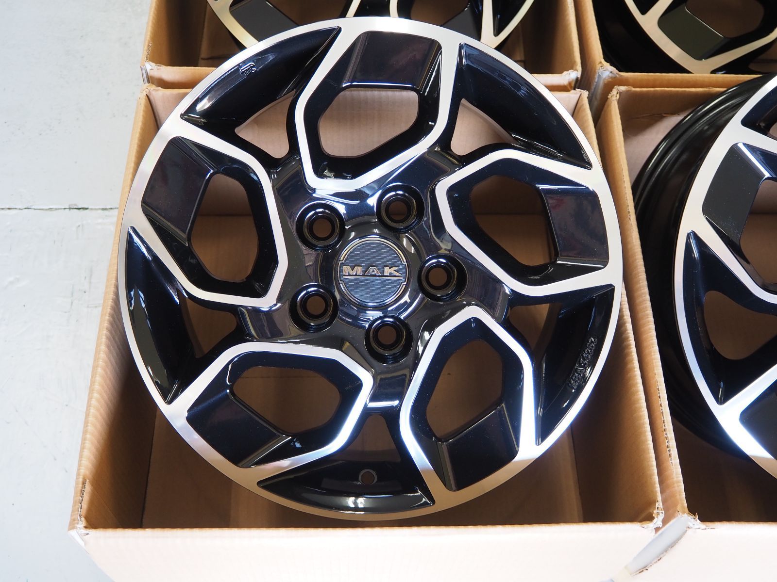 即納 フィアット デュカト MAK エクスプレス 16inch 5H130 即納 MAK エクスプレス 16inch 6.5J 5H118 +65 FIAT デュカト