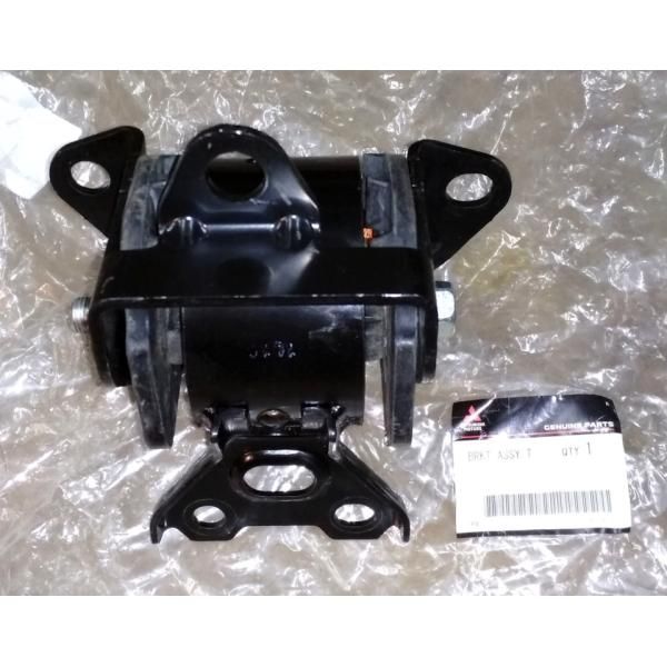 三菱純正 CV5W デリカD 5 エンジンマウント ブラケット T|M マウントボディサイド
