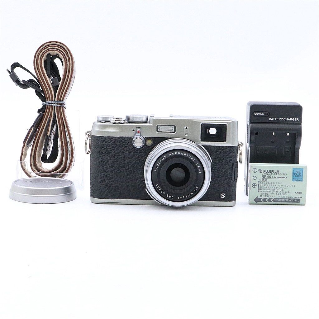 実用品】 Fujifilm FinePix X100S シルバー #5811 - メルカリ
