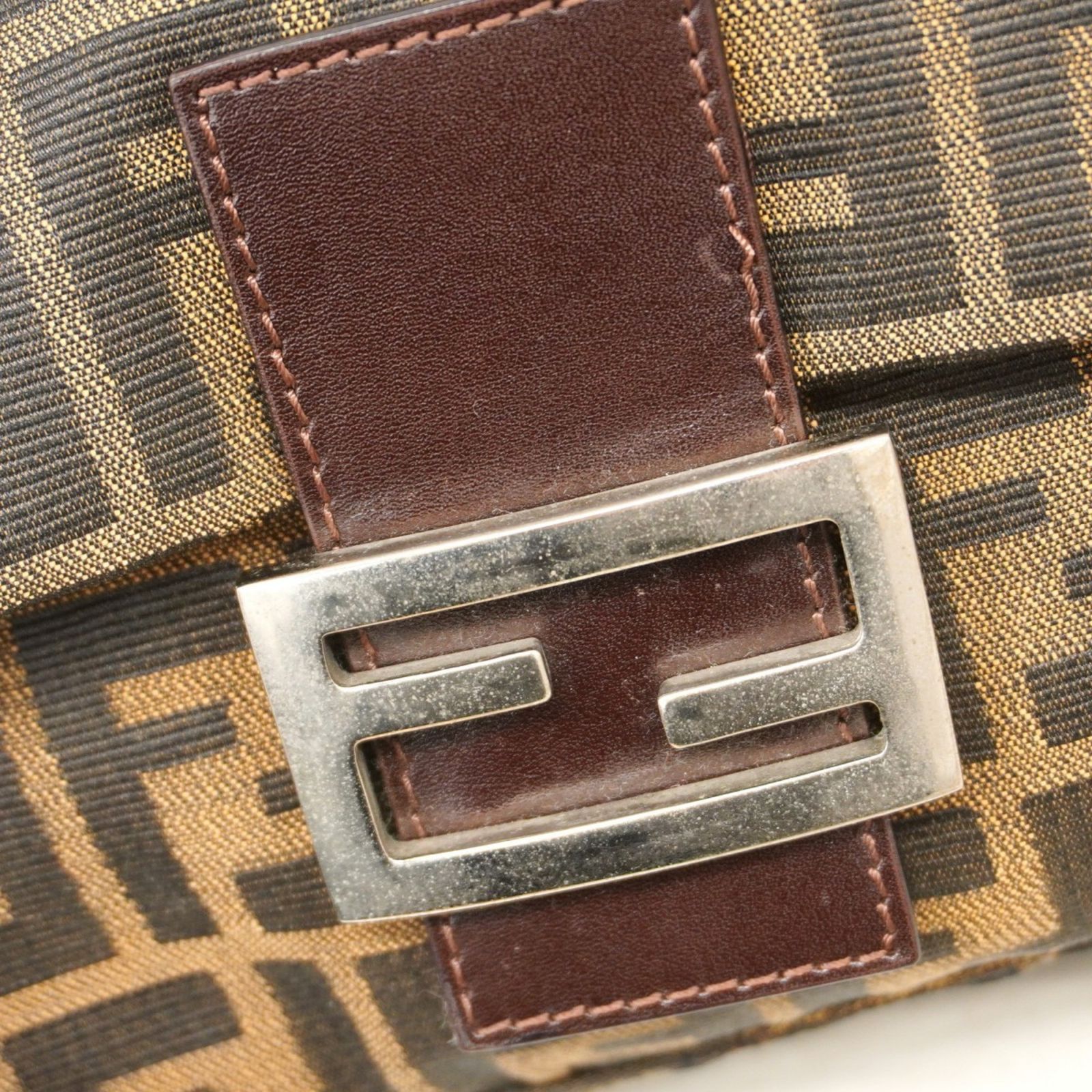 フェンディ　ズッカ　マンマバケット　FF金具　ショルダーバッグ　ブラウン FENDI フェンディ ショルダーバッグ ズッカ マンマバゲット