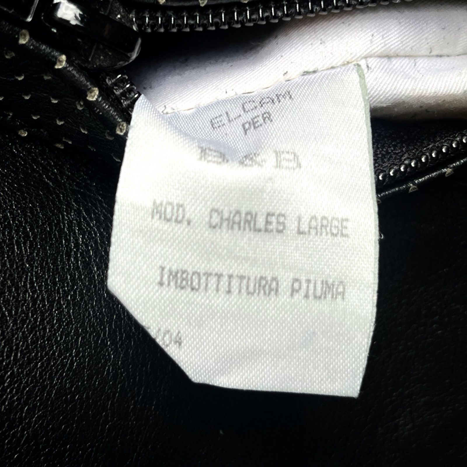 取付無料！B&Bイタリア 本革ブラックモダン正方形クッション 枕 ピロー✨