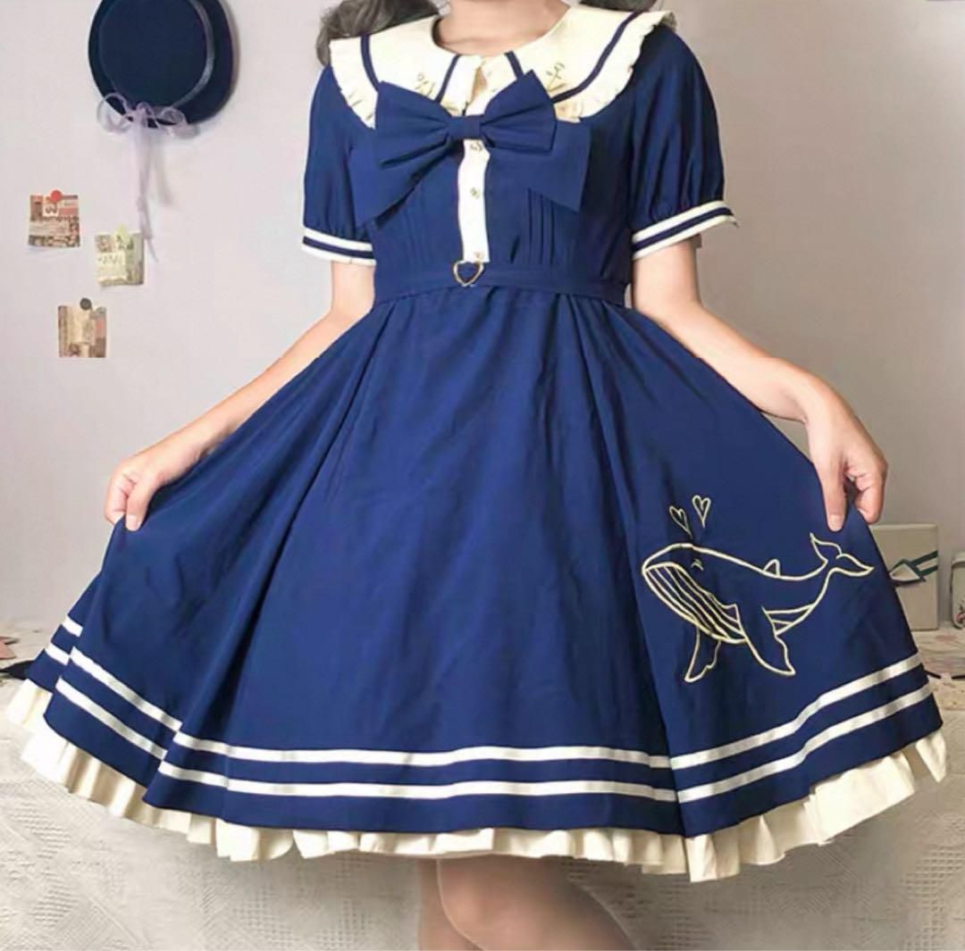 セーラー風デザインが