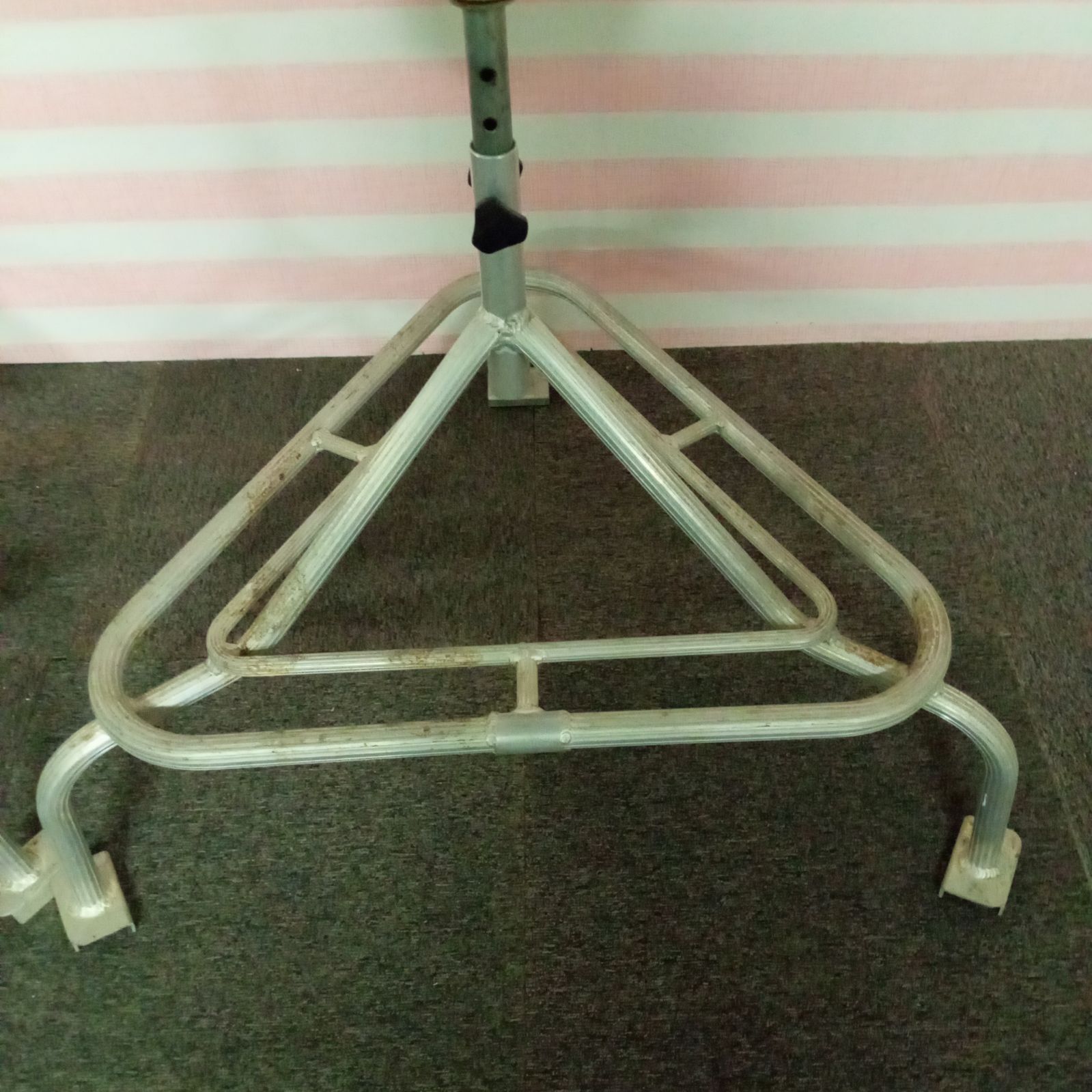 葡萄摘粒用作業椅子