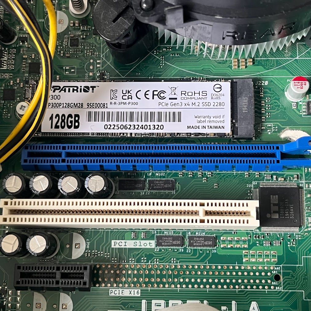 Endeavor MR4800E 第8世代 i5/4GB/HDD500G2台 l_og4306_refeia_002.jpg
