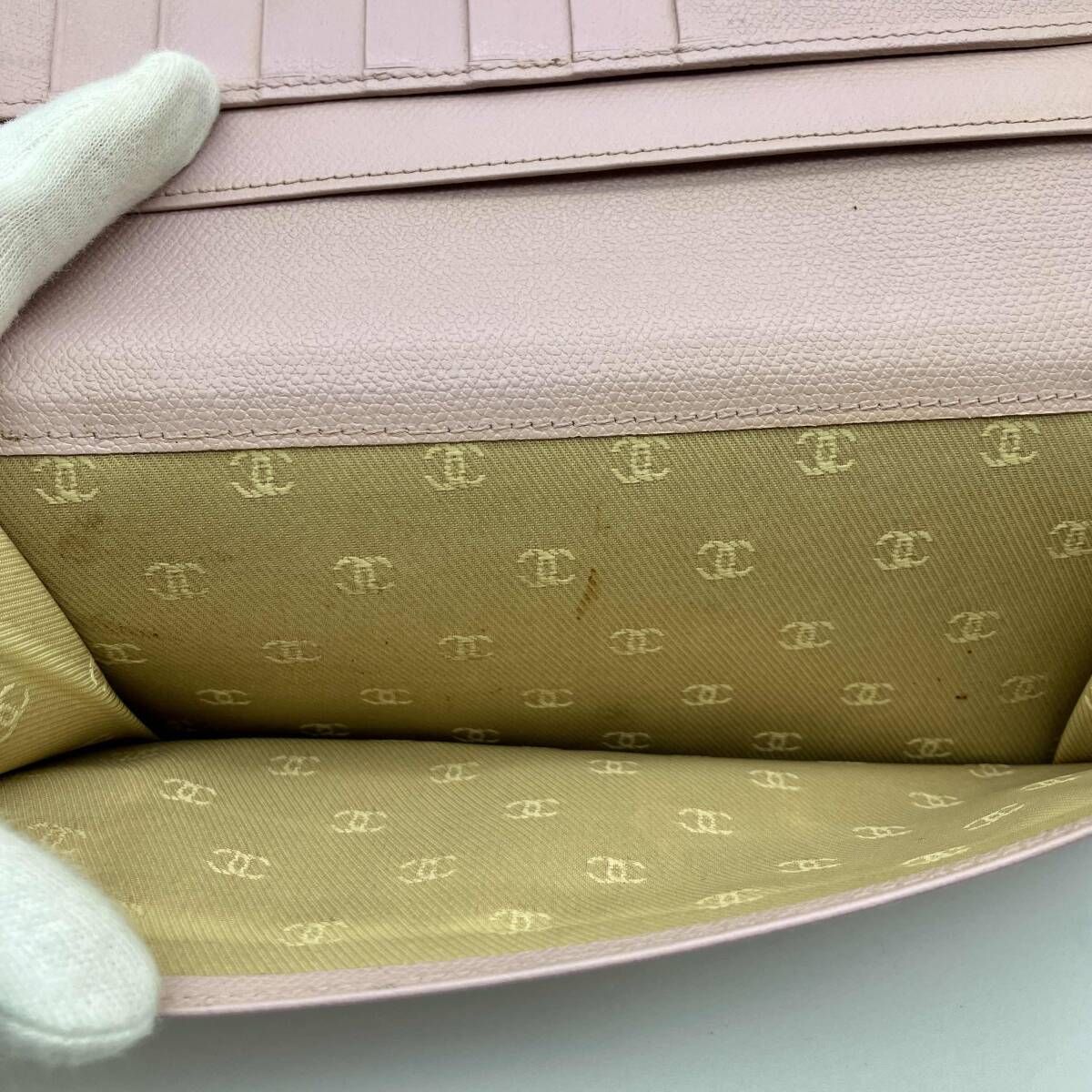 ✨CHANEL✨シャネル　二つ折り長財布　本革　ココボタン　Wホック　ピンク ✨CHANEL✨シャネル 二つ折り長財布 本革 ココボタン Wホック ピンク
