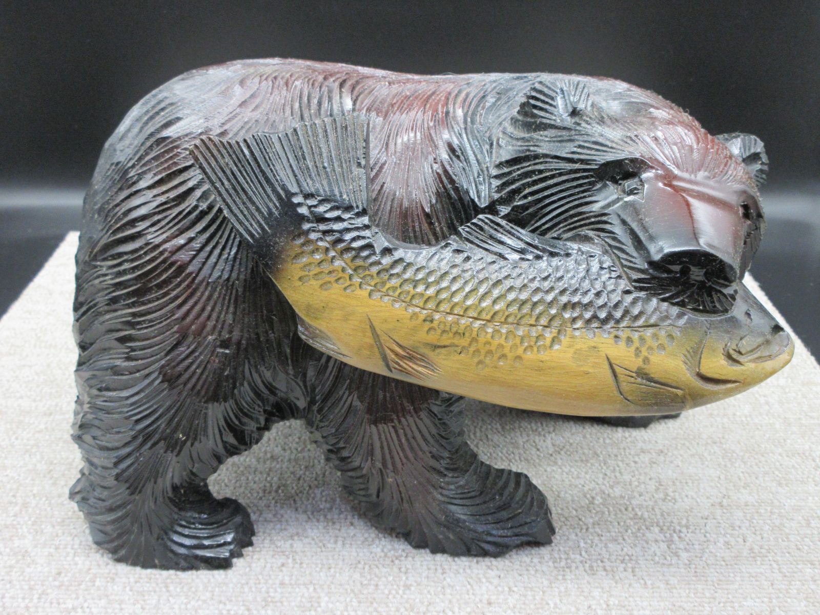 メルカリshops 木彫り 熊 クマ くま アンティーク レトロ 置物 小 D