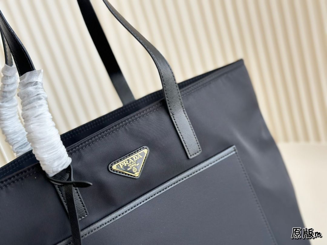 今日特価】Prada ナイロン トートバッグ 送料無料 限定セール