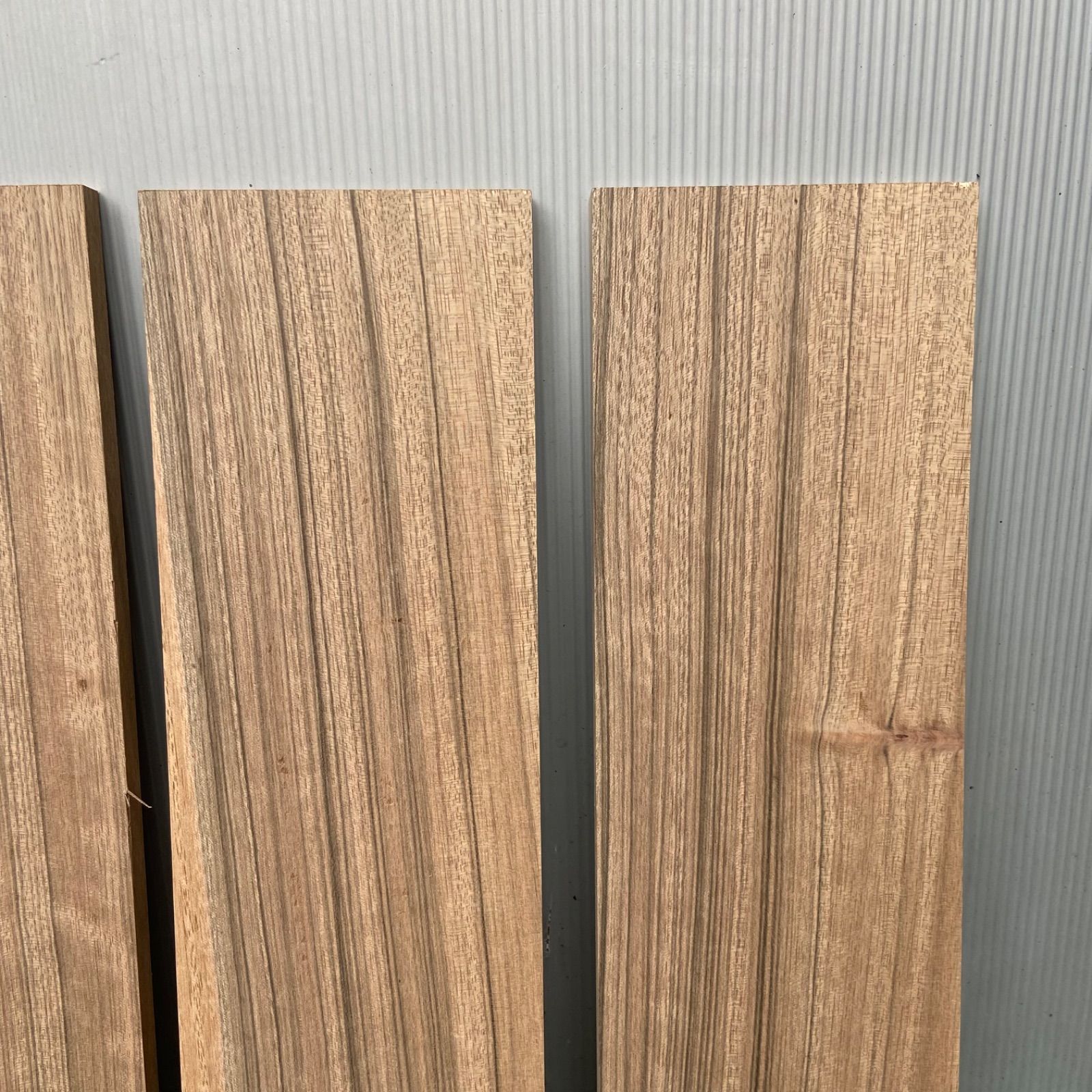 木材 4枚セット/ レオ 材木 木材 板材 棚板 端材 無垢材 DIY - メルカリ