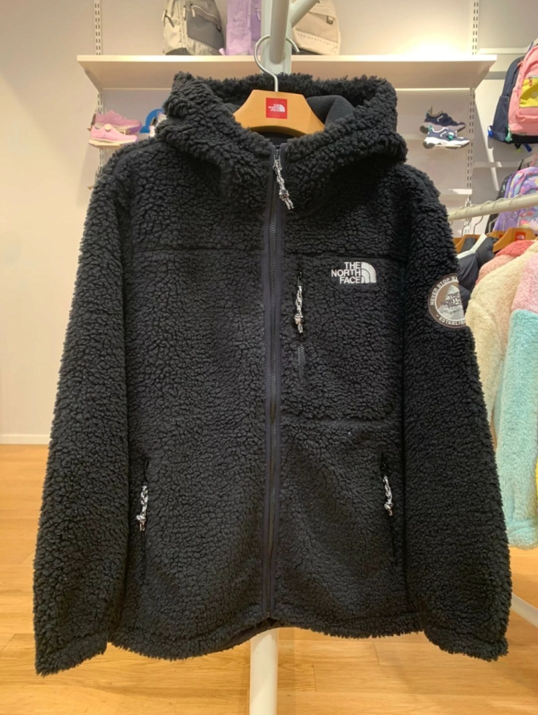 THE NORTH FACE ノースフェイス 新品 日本未発売 キッズ こども用 冬