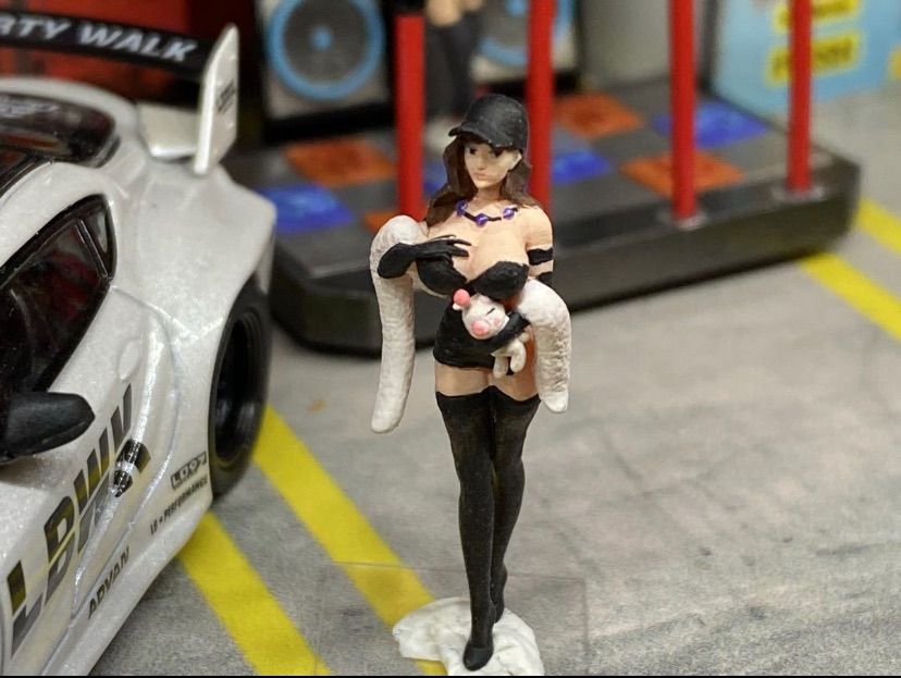 1:64 美女 セクシーモデル イベントガール キャンギャル トミカサイズ ジオラマ 日本未発売 ミニカー MATTELHot Wheels 精密塗装  - メルカリ