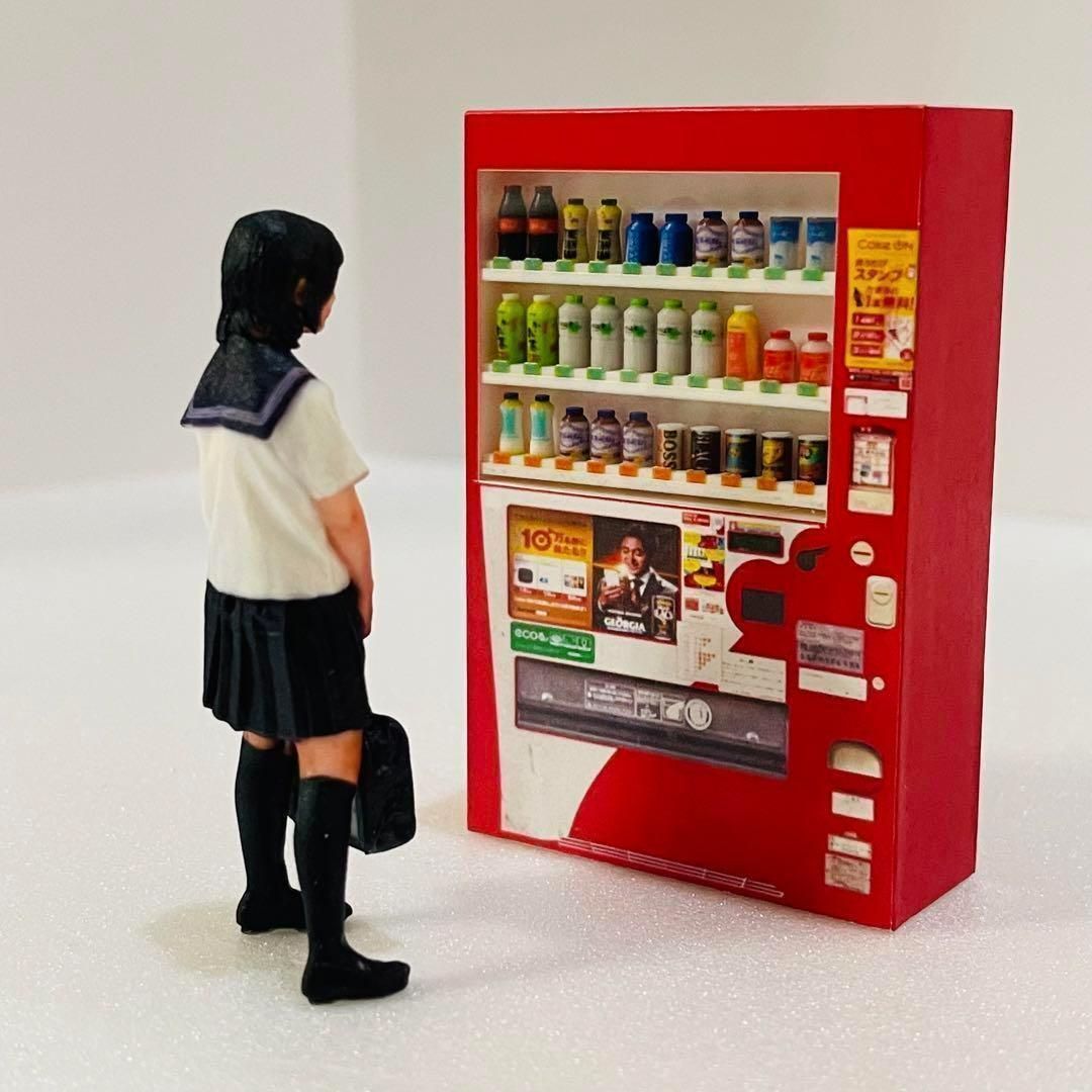 1/24 飲物立体　自販機　ミニチュア　フィギュアに　ミニカーに　1/64より大　ドールハウス　ミニカーに　ジオラマに　ミニチュアイメージ