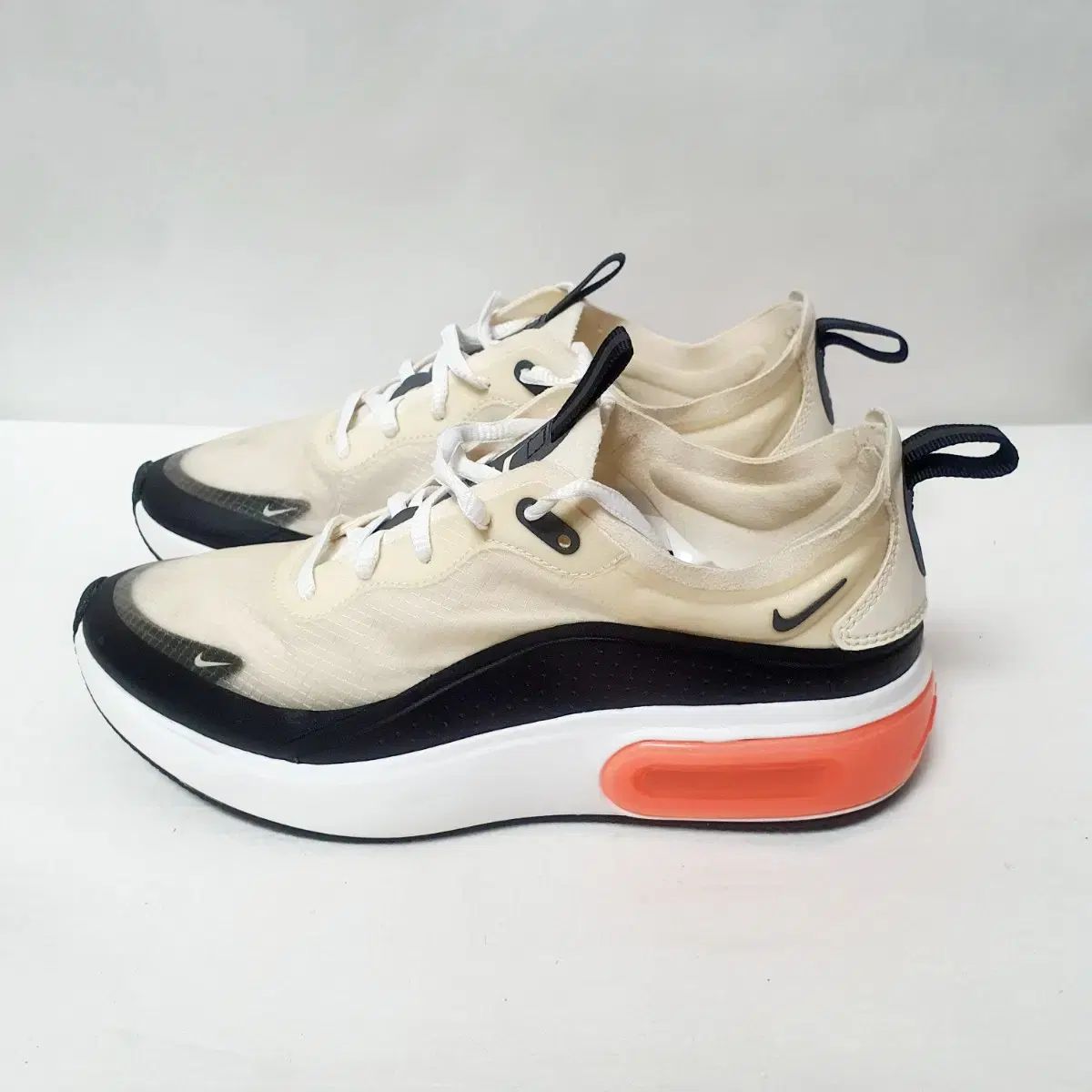 【雷市場（ポンジャン）商品韓国直送】NIKE(ナイキ) エアマックス ディア SE ペイル アイボリー ランニングシューズ 245
